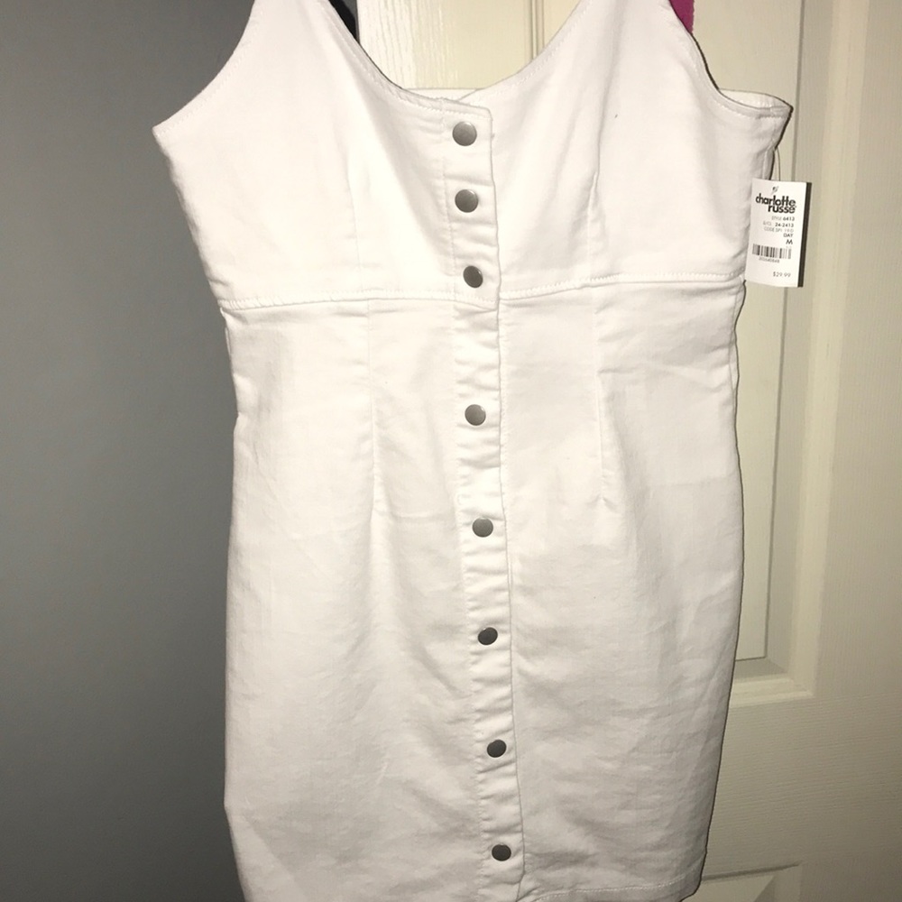 White dress💛